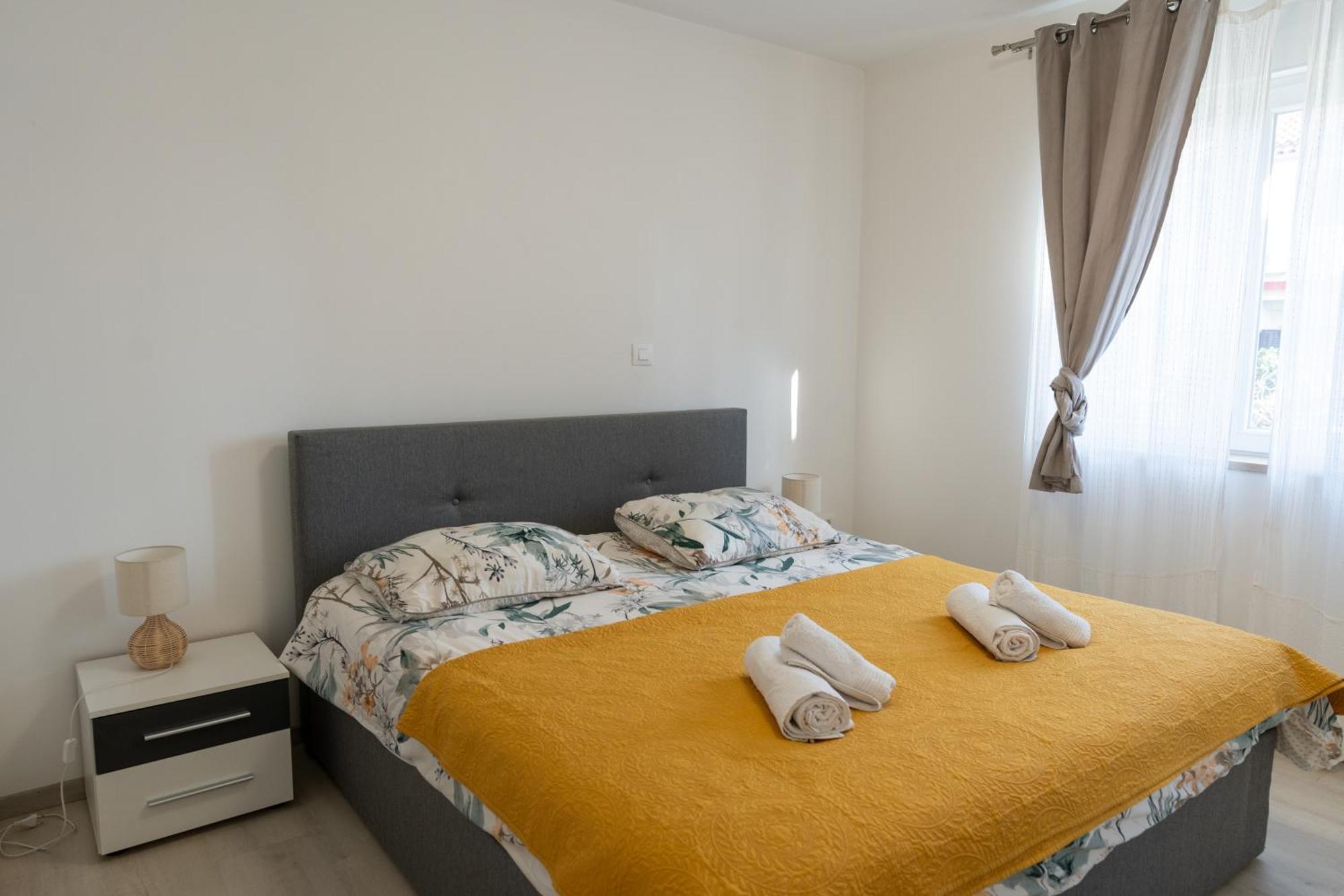 Two-Bedroom Apartment Rea In Rovinj Exterior foto
